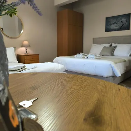 ゲストハウス Platon Órma