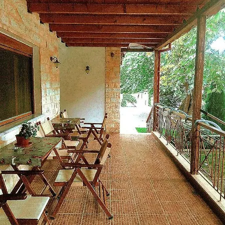 Platon Guest house *