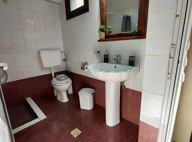 Konukevi Platon Órma