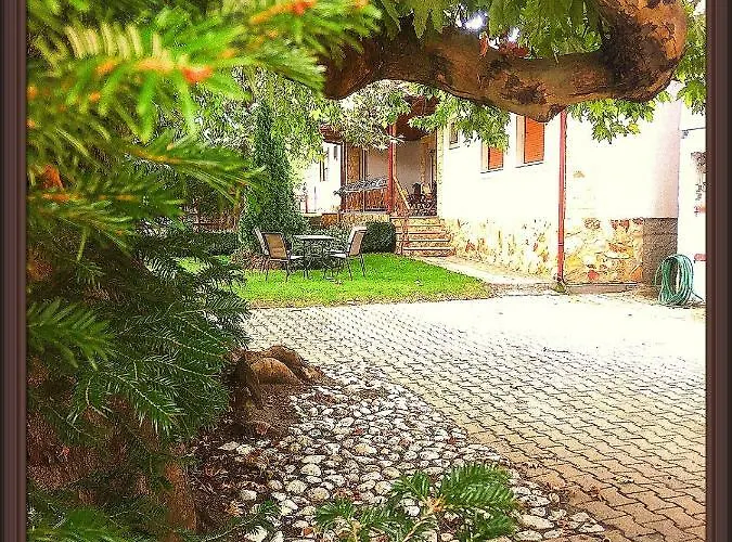 Platon Konukevi Órma